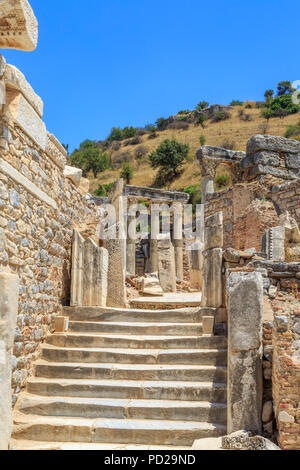 Treppe in der Nähe der Terrasse Häuser in Ephesus, Izmir, Türkei Stockfoto