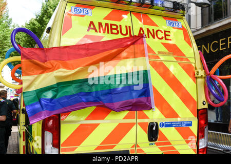 Nottingham, UK. 28. Juli 2018: Tausende die Straßen der Stadt von Nottingham für die jährliche LGBT-Parade von Schloss Tor gefüllt und dann in Hockl Stockfoto