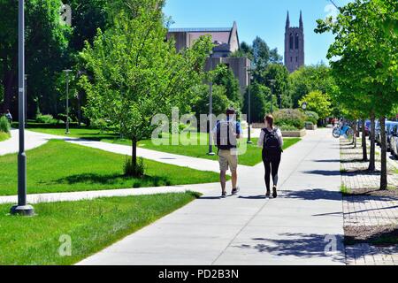 Chicago, Illinois, USA. Studenten auf dem Campus der Universität von Chicago. Stockfoto