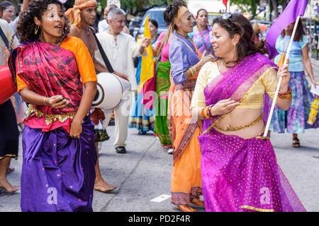 Miami Florida, Coconut Grove, Hare Krishna, Erwachsene Erwachsene Frau Frauen weibliche Dame, Frauen, Asiaten ethnischen Einwanderer Minderheit, Hispanic Latein L Stockfoto