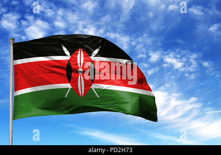 Nationalflagge von Kenia auf einem Fahnenmast vor blauem Himmel. Stockfoto