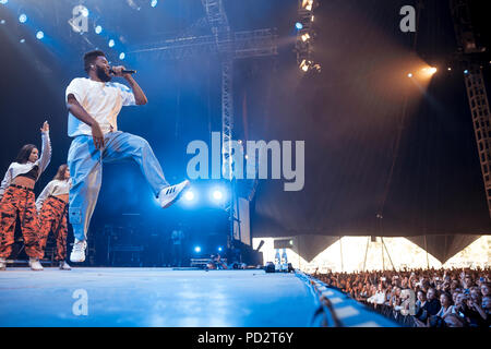 Dänemark, Roskilde - Juli 5, 2018. Der amerikanische Sänger und Songwriter Khalid führt ein Live Konzert während der dänischen Musik Festival Roskilde Festival 2018. (Foto: Gonzales Foto - Samy Khabthani). Stockfoto