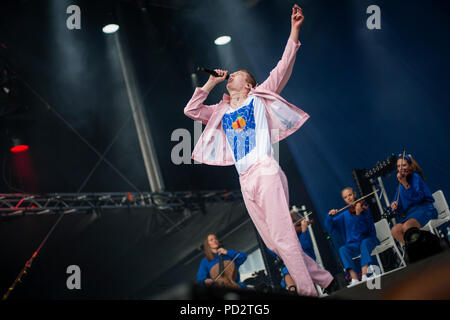 Norwegen, Bergen - Juni 15., 2018. Die norwegische rapper Cezinando führt ein Live Konzert während der norwegischen Musik Festival Bergenfest 2018 in Bergen. (Foto: Gonzales Foto - Jarle H. Moe). Stockfoto