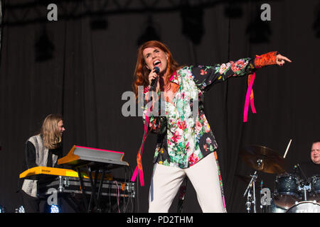 Norwegen, Fredrikstad - Juli 27., 2018. Die dänische Sängerin und Songwriterin Hanne Boel führt ein Live Konzert während der Norwegischen festival Månefestivalen 2018 in Fredrikstad. (Foto: Gonzales Foto - Brokvam Kjell). Stockfoto