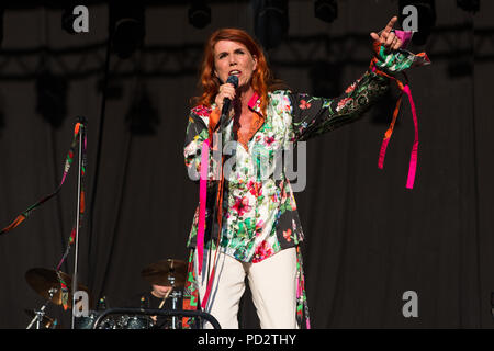 Norwegen, Fredrikstad - Juli 27., 2018. Die dänische Sängerin und Songwriterin Hanne Boel führt ein Live Konzert während der Norwegischen festival Månefestivalen 2018 in Fredrikstad. (Foto: Gonzales Foto - Brokvam Kjell). Stockfoto