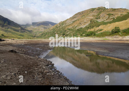 Niedriger Wasserstand bei Haweswater zeigt die Überreste von mardale Green Stockfoto