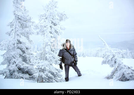 Die Leute im Winter Mäntel in Sibirien gebündelt Stockfoto