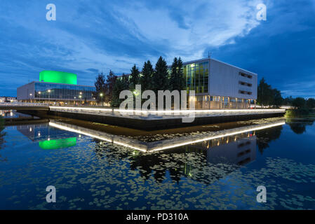 Theater (Oulu Oulun kaupunginteatteri) und Oulu City Library (Oulun pääkirjasto), Oulu, Finnland Stockfoto