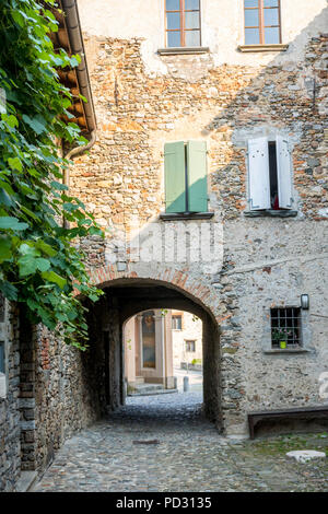 Traditionelle alte kleine, Schweizer Dorf Stadt, Origlio, Tessin, Schweiz Stockfoto