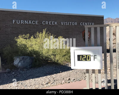 Allgemeine Ansichten Furnace Creek Besucherzentrum im Death Valley, einer Wüste Tal im Osten von Kalifornien gelegen, im nördlichen Mojave Wüste. Stockfoto