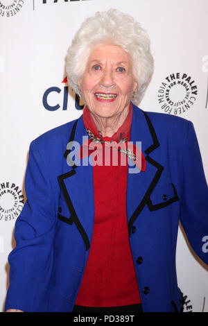 Beverly Hills, Ca. 15 Sep, 2018. Charlotte Rae am "Tatsachen des Lebens" 35. Jahrestag der Wiedervereinigung am Paley Center für Medien in Beverly Hills, CA am 15. September 2014. Quelle: David Edwards/Daily Celeb/Medien Punch/Alamy leben Nachrichten Stockfoto