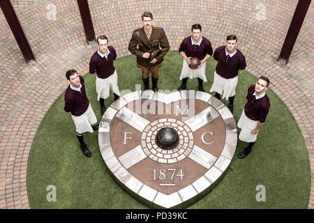 Edinburgh, Großbritannien. 6. Juli 2018. Ein Krieg der beiden Hälften erzählt die wahre Geschichte der Herzen Fußball-Team am Rande des Gewinnens der schottischen Liga im Jahr 1914. Sie hatte 19 der 21 Spiele gewonnen, wenn 13 der Spieler gewinnen im Großen Krieg zu dienen. Die Show fängt die dramatische Reise von tynecastle Stadium auf die schlachtfelder an der Somme. Die Leistung läuft noch bis zum 17. August mit 4 Aufführungen jeden Tag. Credit: Rich Dyson/Alamy leben Nachrichten Stockfoto