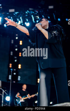 Brighton, UK. 5. August 2018. Gabrielle nimmt auf der Hauptbühne am zweiten Tag des Stolzes Credit: Hugh Wilton/Alamy leben Nachrichten Stockfoto