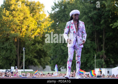 Brighton, UK. 5. August 2018. CHIC, Nile Rodgers runden ein weiteres Jahr an der Brighton Stolz 2018 Credit: Hugh Wilton/Alamy leben Nachrichten Stockfoto