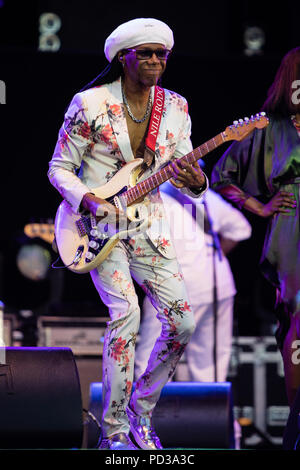 Brighton, UK. 5. August 2018. CHIC, Nile Rodgers runden ein weiteres Jahr an der Brighton Stolz 2018 Credit: Hugh Wilton/Alamy leben Nachrichten Stockfoto