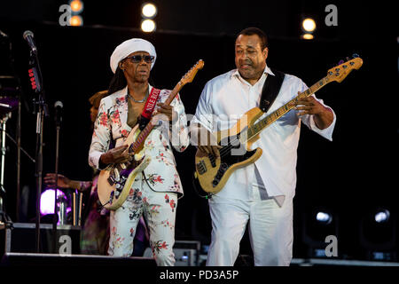 Brighton, UK. 5. August 2018. CHIC, Nile Rodgers runden ein weiteres Jahr an der Brighton Stolz 2018 Credit: Hugh Wilton/Alamy leben Nachrichten Stockfoto