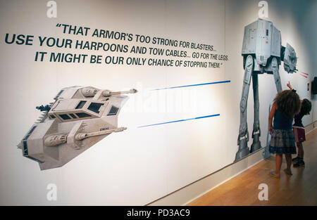 Kann das Spielzeug mit Euch. Star Wars Spielzeug und Filmen Ausstellung im Neuen Museum, Leicester entfernt. Stockfoto