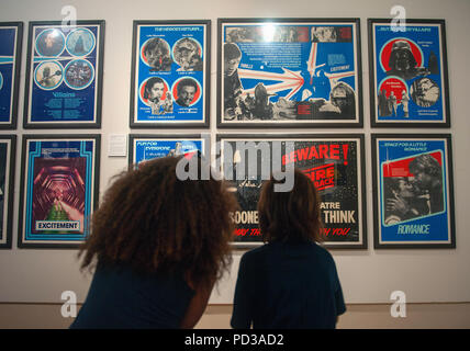 Kann das Spielzeug mit Euch. Star Wars Spielzeug und Filmen Ausstellung im Neuen Museum, Leicester entfernt. Stockfoto