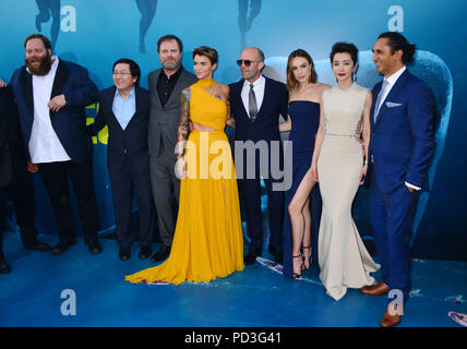 Jason Statham, Ruby Rose, Li BIngbing, Jessica McNamee und Cast 065 besucht die Premiere von Warner Bros. Bilder und Schwerkraft Bilder 'Premiere der "Meg" auf August 06, 2018 in Hollywood, Kalifornien Stockfoto