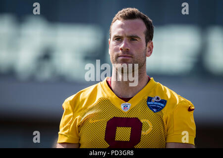 August 06, 2018: Washington Redskins quarterback Kevin Hogan (8) Staats- und Regierungschefs auf die Praxis der Felder beim Trainingslager 2018 Bon Secours Washington Redskins Training Center in Richmond, Virginia. Scott Taetsch/CSM Stockfoto