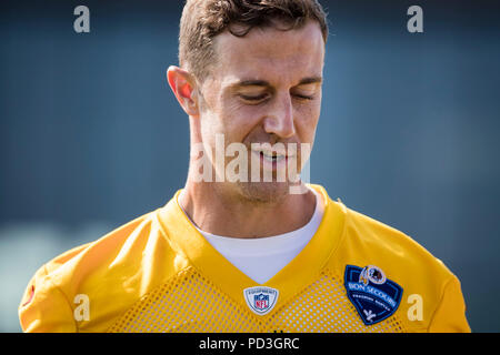 August 06, 2018: Washington Redskins Quarterback Alex Smith (11), um die Praxis der Felder beim Trainingslager 2018 Bon Secours Washington Redskins Training Center in Richmond, Virginia. Scott Taetsch/CSM Stockfoto