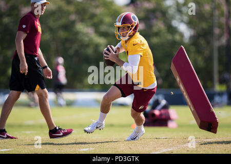 August 06, 2018: Washington Redskins Quarterback Alex Smith (11) beteiligt sich an Übungen im Training Camp 2018 Bon Secours Washington Redskins Training Center in Richmond, Virginia. Scott Taetsch/CSM Stockfoto