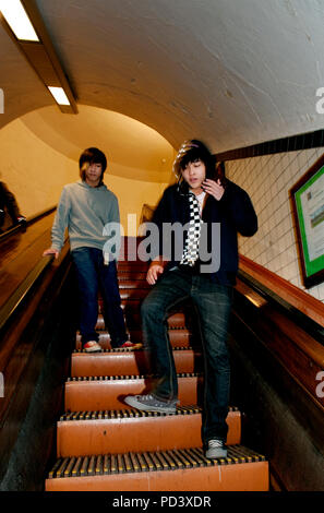 Tektonik Tänzer im St-Annatunnel in Antwerpen (Belgien, 07/01/2009) Stockfoto