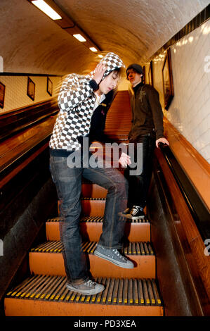 Tektonik Tänzer im St-Annatunnel in Antwerpen (Belgien, 07/01/2009) Stockfoto