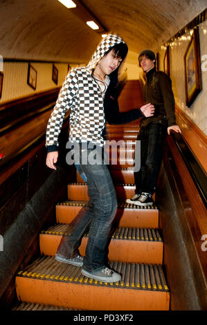 Tektonik Tänzer im St-Annatunnel in Antwerpen (Belgien, 07/01/2009) Stockfoto