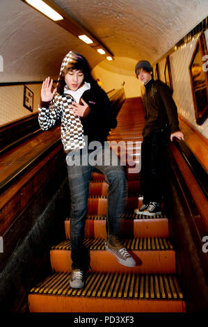 Tektonik Tänzer im St-Annatunnel in Antwerpen (Belgien, 07/01/2009) Stockfoto