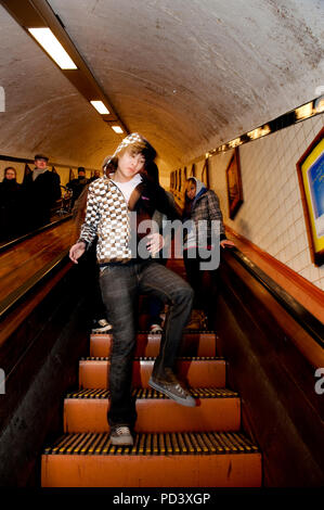 Tektonik Tänzer im St-Annatunnel in Antwerpen (Belgien, 07/01/2009) Stockfoto
