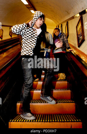 Tektonik Tänzer im St-Annatunnel in Antwerpen (Belgien, 07/01/2009) Stockfoto