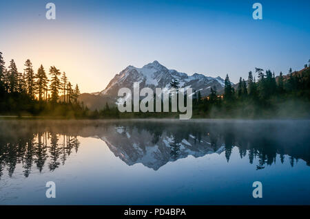 Reflexionen des Mount Shuksan in Bild See Stockfoto