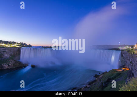 Sonnenaufgang von Niagara Falls Stockfoto