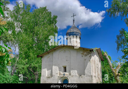 Orthodoxe Kirche der Auferstehung Christi des 15. Jahrhunderts in Pskow (Russland) Stockfoto