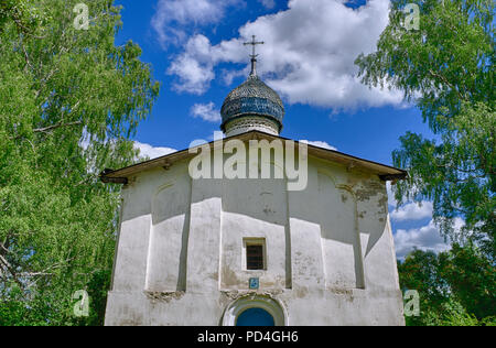 Orthodoxe Kirche der Auferstehung Christi des 15. Jahrhunderts in Pskow (Russland) Stockfoto