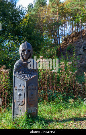 Ein waymarker auf dem Meridian in der Wyre Forest, Worcestershire, England Stockfoto