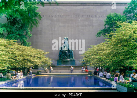 1988 HISTORISCHER BRUNNEN DER GROSSEN SEEN (©LORADO TAFT 1907) ART INSTITUTE (©SHEPLEY RUTAN COLLIDGE 1893) MICHIGAN AVENUE CHICAGO ILLINOIS USA Stockfoto