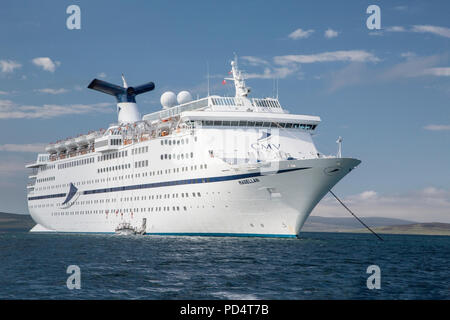 MS Magellan, Kreuzfahrt und Maritime Seereisen Kreuzfahrt Schiff vor Anker in Orkney, Schottland Stockfoto