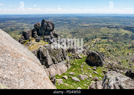 Felsbrocken in Monsanto Portugal Stockfoto