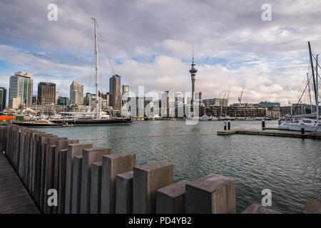 Viaduct Harbour am Goldenen Stunde Stockfoto