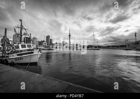 Viaduct Harbour am Goldenen Stunde Stockfoto