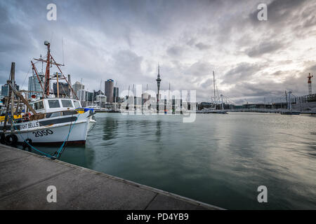 Viaduct Harbour am Goldenen Stunde Stockfoto