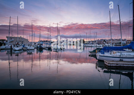 Yacht Hafen in der Dämmerung Stockfoto