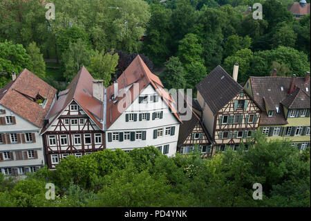 05.06.2017, Tübingen, Baden-Württemberg, Deutschland, Europa - einen erhöhten Blick auf die Fachwerkhäuser in der Altstadt von Tübingen entfernt. Stockfoto