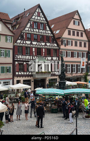 07.06.2017, Tübingen, Baden-Württemberg, Deutschland, Europa - Der Marktplatz in der Altstadt von Tübingen entfernt. Stockfoto