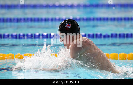 Großbritanniens Max Litchfield in der Männer 200 m Individuelle Medley Final bei Tag fünf der 2018 europäischen Meisterschaften an der Tollcross International Swimming Centre, Glasgow. Stockfoto