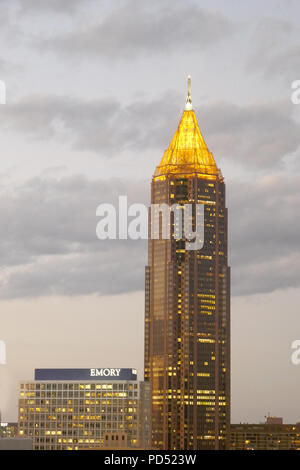 ATLANTA - GEORGIA - Feb 1, 2017: Bank of America Plaza ist ein Wolkenkratzer in Midtown Atlanta entfernt und die Innenstadt von Atlanta Stockfoto