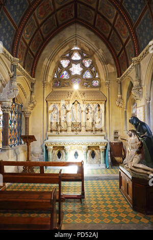 Innenraum von Pugin das historische St. Augustine's Kirche und Heiligtum in Ramsgate, auf der Isle of Thanet, in Kent, Großbritannien Stockfoto