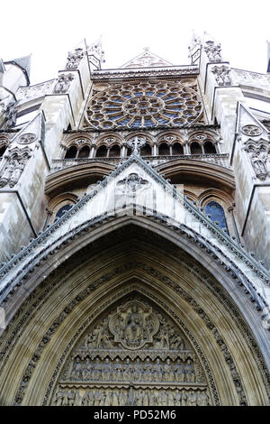 LONDON - ENGLAND - Jan 20, 2017: Westminster Abbey, formal mit dem Titel die Stiftskirche St. Peter in Westminster, ist ein großes, vor allem gotische Abtei Chur Stockfoto